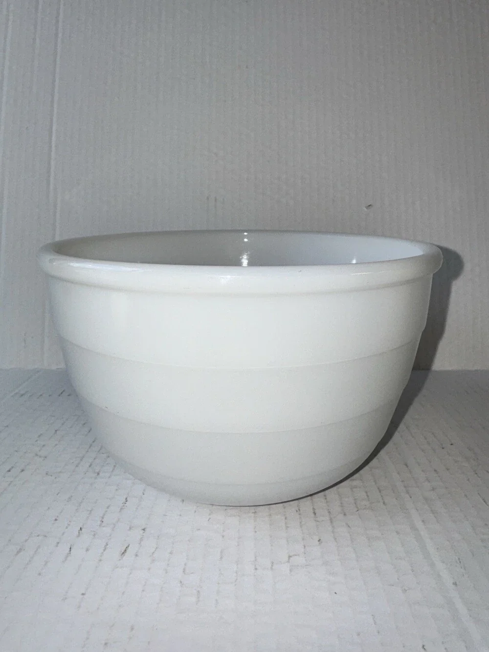 Vintage GE General Electric Milk Glass 7in Mixer Bowl White Beehive Style.